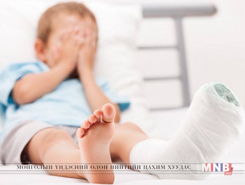 Бага насны 5 хүүхэд зам тээврийн осолд өртөж, бэртжээ