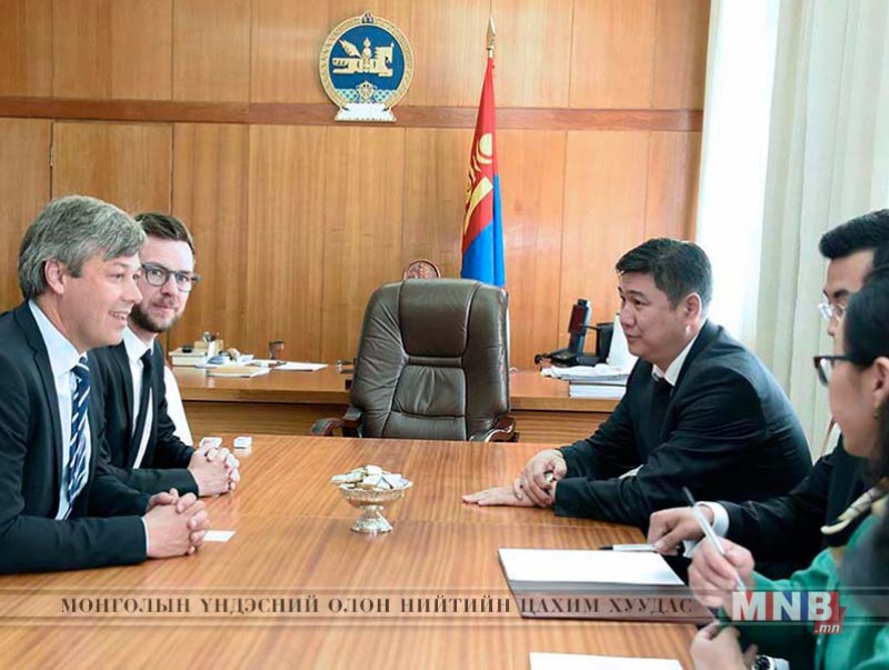 Данийн Вант Улсын парламентын Тамгын газрын төлөөлөгчдийг хүлээн авч уулзлаа