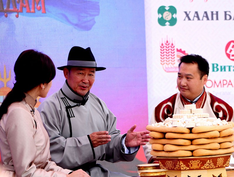 Наадмын гоёл
