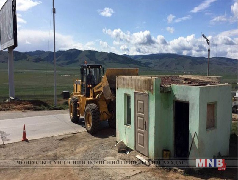 Гачууртын уулзвараас Налайх, Чойрын уулзвар хүртэлх авто замын газар чөлөөлөлт хийж байна