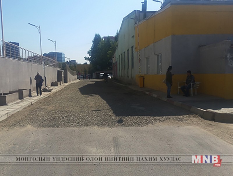 Нийтийн эзэмшлийн зам талбайг засварлалаа