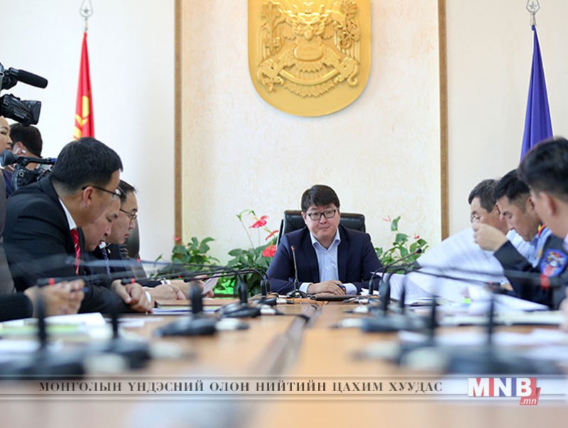 Хориглосон бүсээс 3000 орчим толгой малыг зөвшөөрсөн бүс рүү нүүлгэн шилжүүлжээ