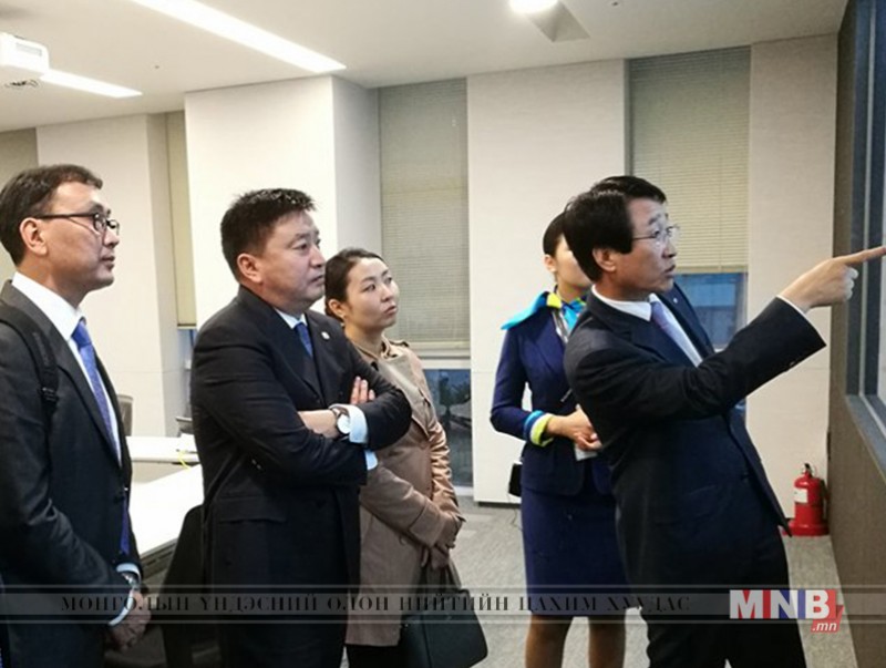 Хотын дарга С.Батболд “Air Busan” компанид зочиллоо
