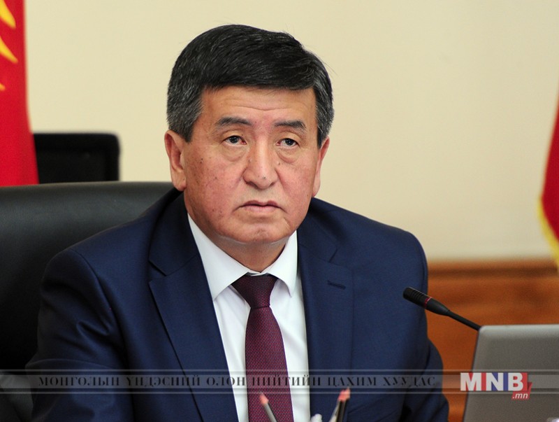 Киргизстаны ерөнхийлөгчийн сонгуульд Сооронбай Жээнбеков ялалт байгууллаа