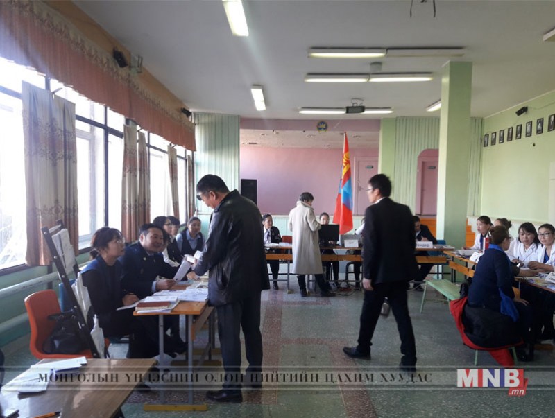 Нээлттэй хаалганы өдөрлөгийг зохион байгуулж иргэдийн санал хүсэлтийг хүлээн авч ажиллажээ