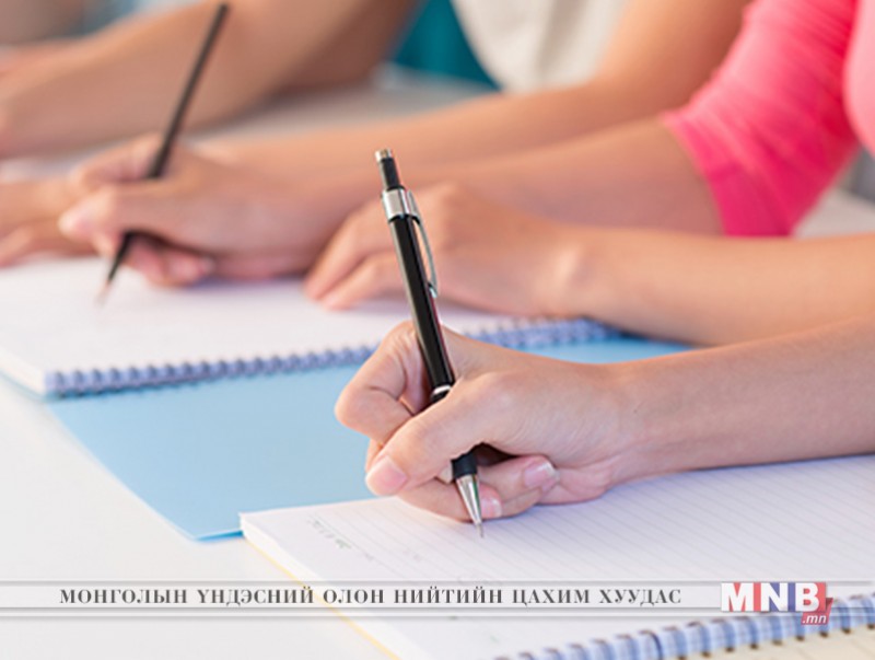 Оюутан залуусын 70 гаруй хувь нь мэргэжлээрээ ажилладаггүй