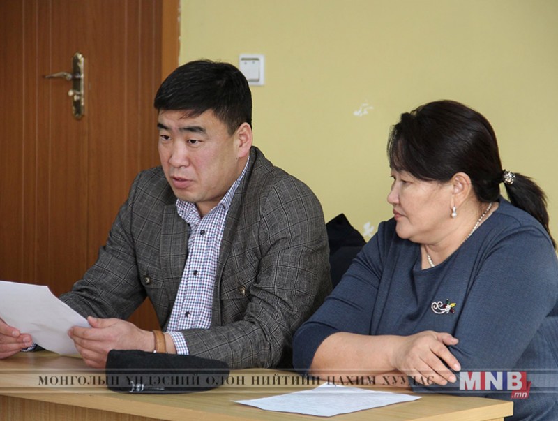 Амьжиргааны түвшнээс доогуур орлоготой өрхөд түлээний мод олгож байна