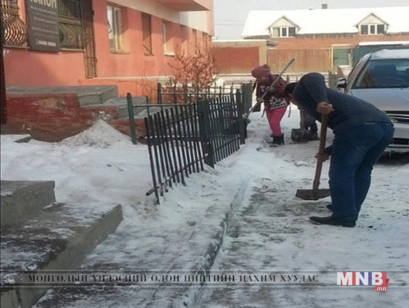 Үйлчилгээ явуулж буй иргэн, аж ахуйн нэгжийн их цэвэрлэгээний ажилд хяналт тавьж ажиллалаа