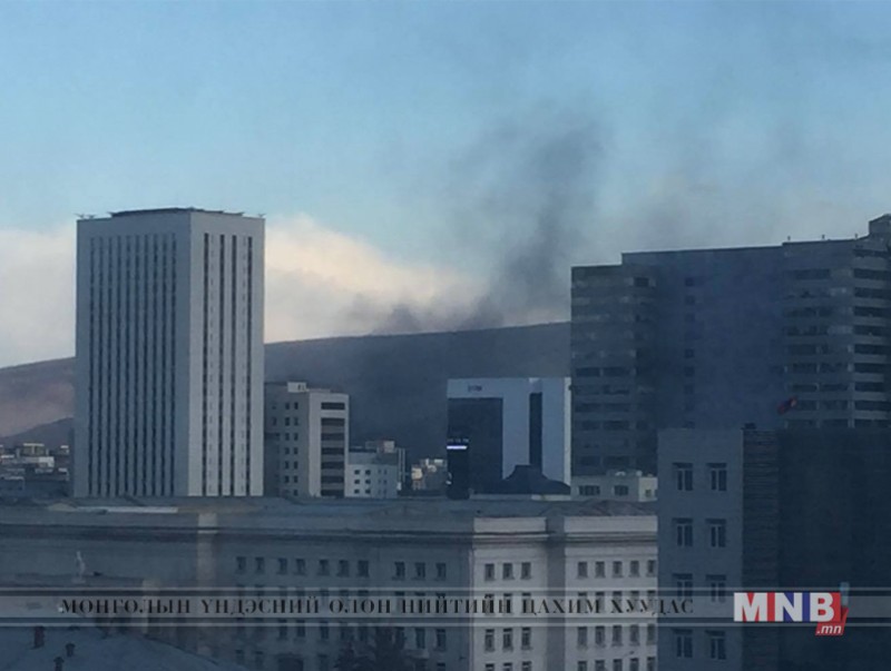 Баригдаж байгаа барилгад гал гарчээ