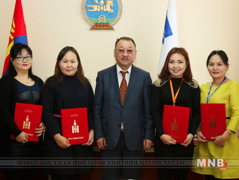 Уур амьсгалын өөрчлөлтийн эсрэг шилдэг бүтээлүүдийг шалгарууллаа