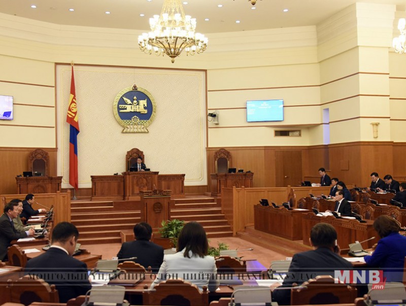 Банкны тухай хуульд нэмэлт, өөрчлөлт оруулах тухай болон холбогдох хууль, тогтоолын төслүүдийг баталлаа