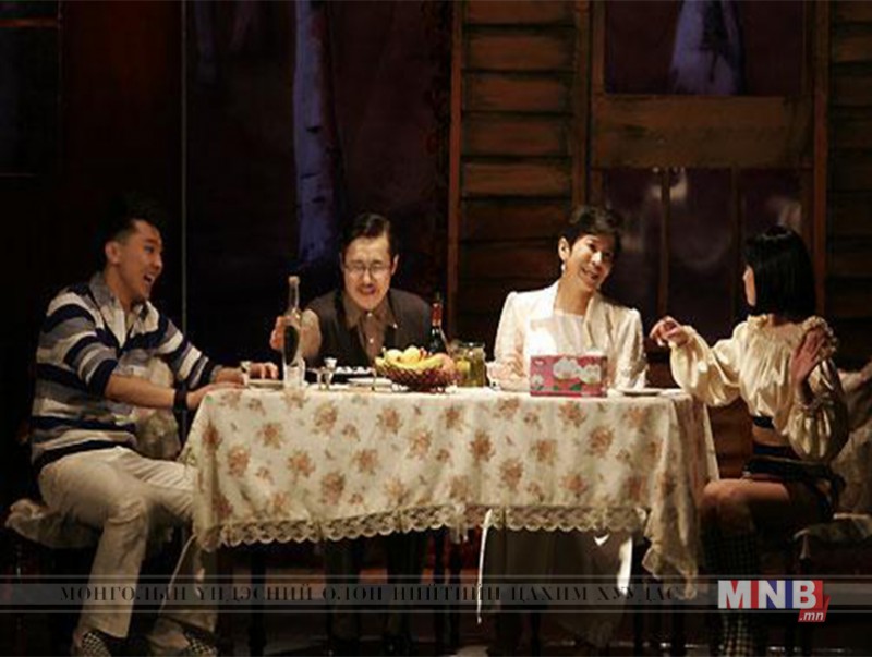“Би ч гэсэн жаргамаар байна” жүжиг валентинаар тоглогдоно