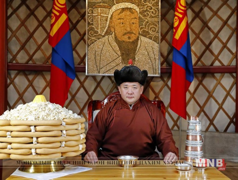 УИХ-ын дарга М.Энхболд сар шинийн мэндчилгээ дэвшүүллээ