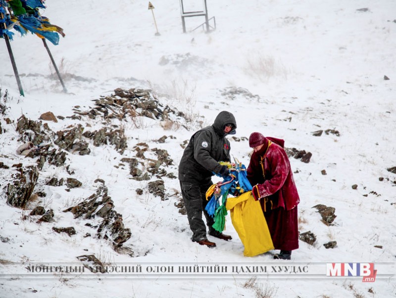 Байгалиа бохирдуулахгүй байхыг уриаллаа