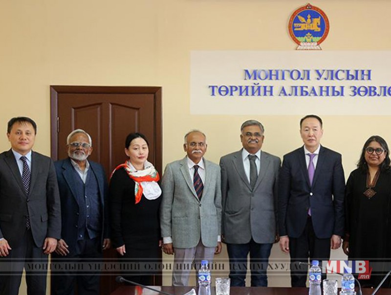 Төрийн албан хаагчдын чадавхийг дээшлүүлэх чиглэлд анхаарна