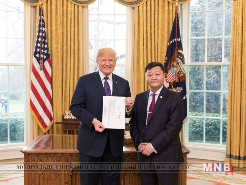 Ё.Отгонбаяр ерөнхийлөгч Д.Трампд итгэмжлэх жуух бичгээ өргөн барив