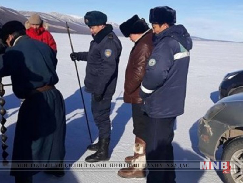 Хөвсгөл нууран дээгүүр зорчихдоо зөвшөөрөгдсөн маршрутаар явахыг анхаарууллаа
