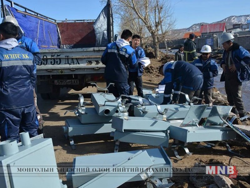 Шар усны үерийн улмаас цахилгаангүй болсон 130 айл өрхийн тоолуурыг төвлөрүүлж байна