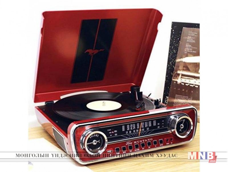 Өвөрмөц шийдэл бүхий хийцтэй пянз тоглуулагч “Ion mustang LP” 260 ам.долларын үнэтэй