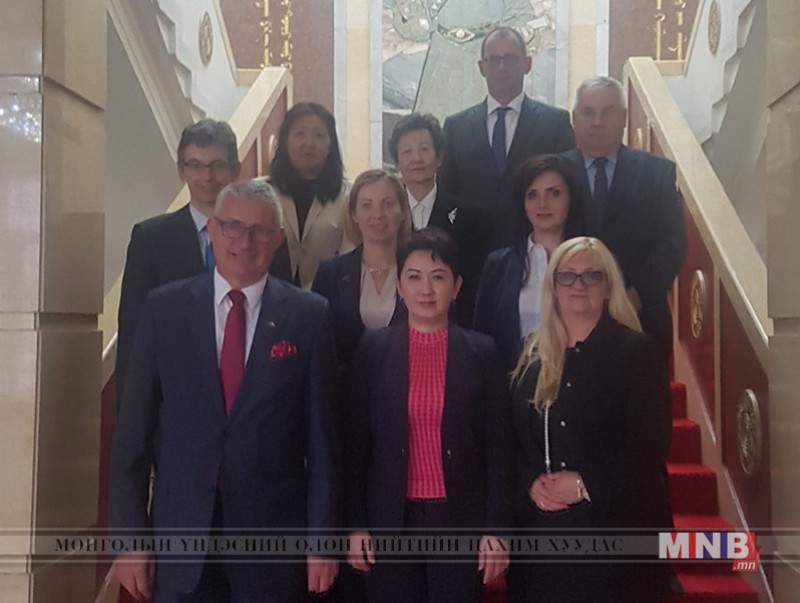 Польшийн парламентын төлөөлөгчдийг хүлээн авч уулзав