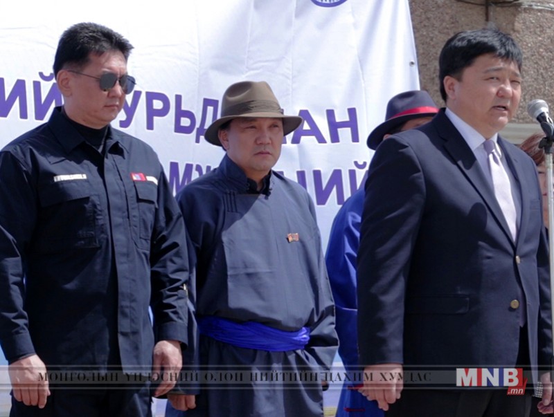 Мал сүргийг өвчнөөс урьдчилан сэргийлэх, үүлдэр угсааг сайжруулах ажил Өвөрхангай аймагт үргэлжилж байна