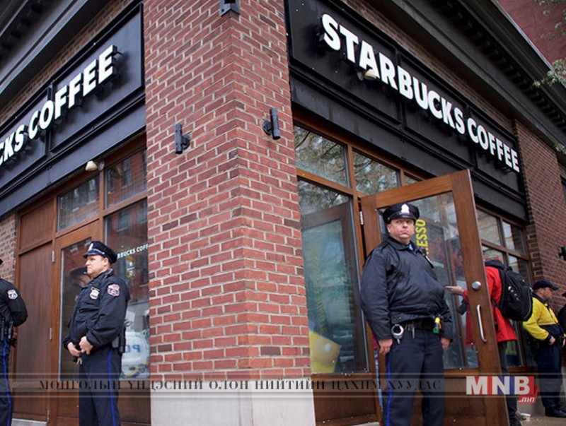 Starbucks 8 мянган кафегаа түр хаажээ