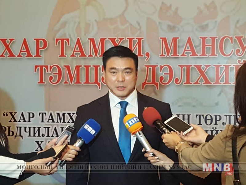 Хар тамхи залуучуудын ирээдүйд аюулын харанга дэлдэж байна
