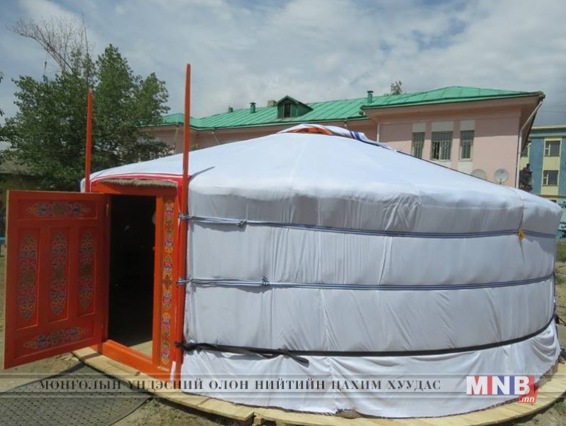 Наркологийн эмнэлэгт иж бүрэн таван ханатай гэр хүлээлгэж өглөө