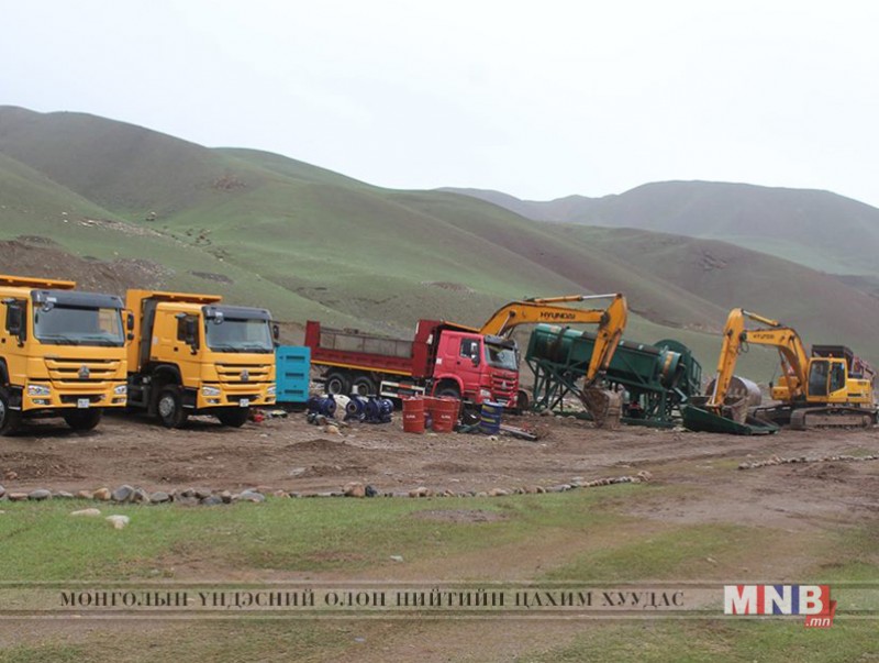 Хууль бусаар алт олборлож байгаа иргэд, аж ахуйн нэгжид арга хэмжээ авлаа