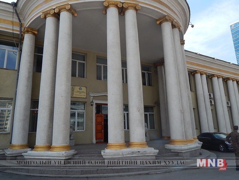 Баярын цахилгаан утаснууд ирсээр байна