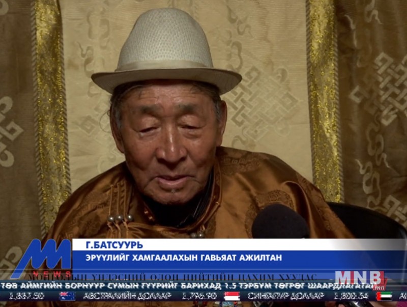 Г.Батсуурь эмч уламжлалт анагаах ухаанаа авч үлдэхийн төлөө ажилласаар байна