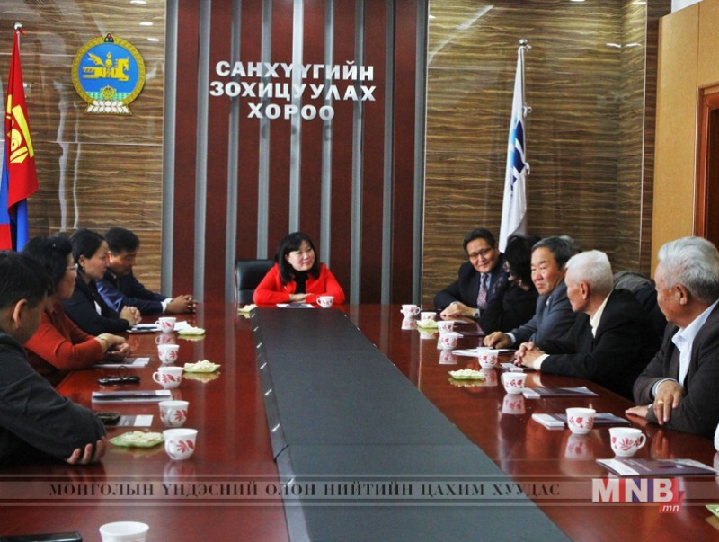 Ахмад настнуудаа хүлээн авч, хүндэтгэл үзүүллээ