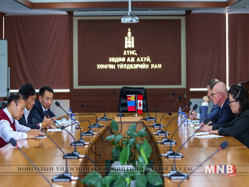 Канад улстай хамтын ажиллагаагаа өргөжүүлэн хөгжүүлэх сонирхолтой байгаагаа илэрхийлэв