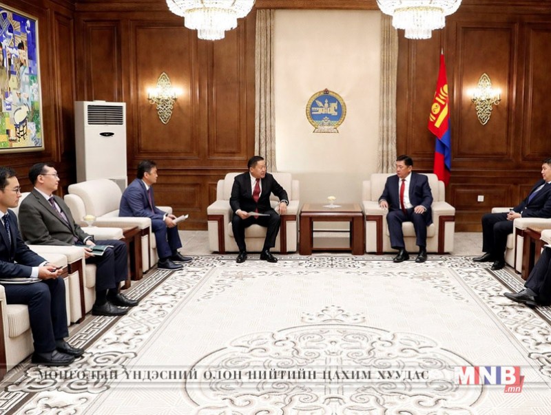 Төрөөс мөнгөний бодлогын талаар 2019 онд баримтлах үндсэн чиглэлийн төслийг УИХ-д өргөн барилаа