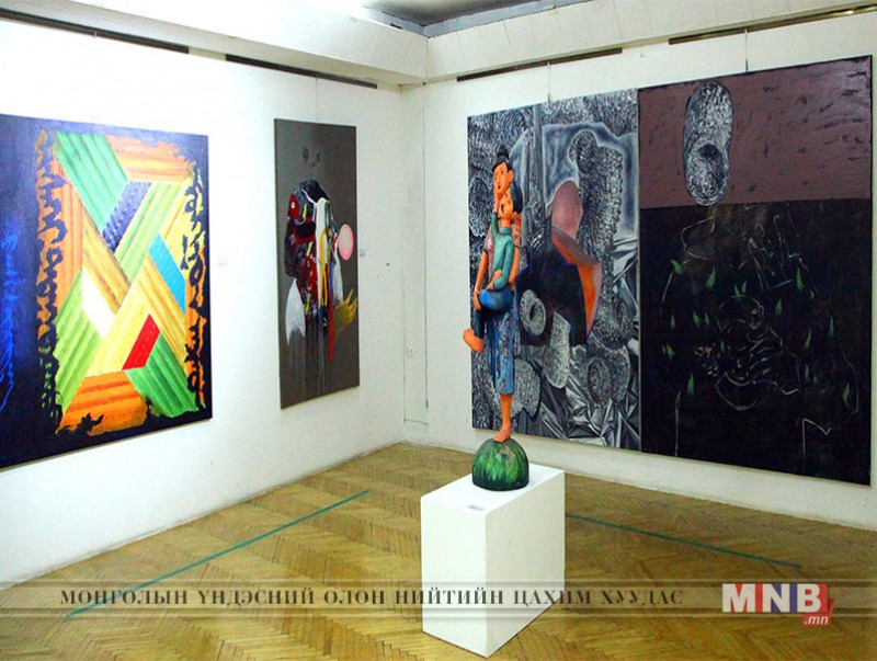 “Улаанбаатар-2018" олон улсын дүрслэх урлагийн наадам өнөөдөр хаалтаа хийнэ