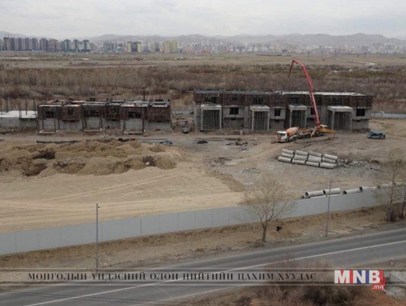 Газрыг албадан чөлөөлөх ажил түр зогсчээ