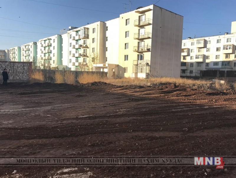 Дипломатуудын орон сууцны ард байрлах газрыг нөхөн сэргээж эхэллээ