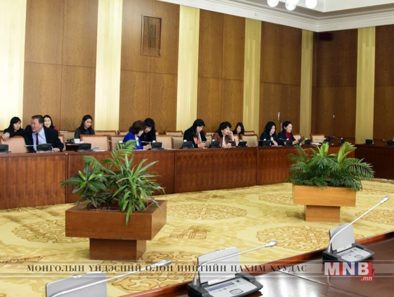 Монгол Улсын 2019 оны төсвийн тухай хуулийн хоёр дахь хэлэлцүүлгийг хийлээ