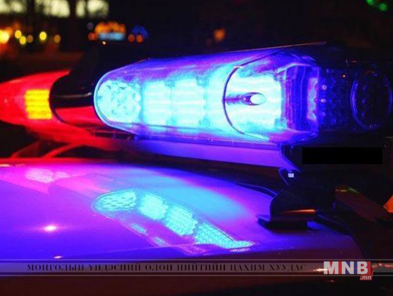Цагдаагийн гурван алба хаагч 15 настай охиныг аварчээ