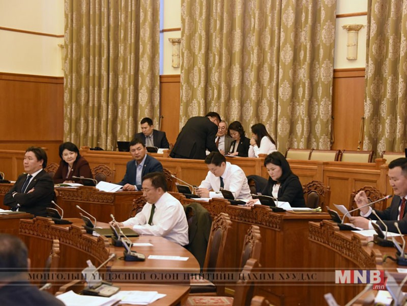 Зээлийн хүү бууруулах стратеги хэрэгжүүлнэ