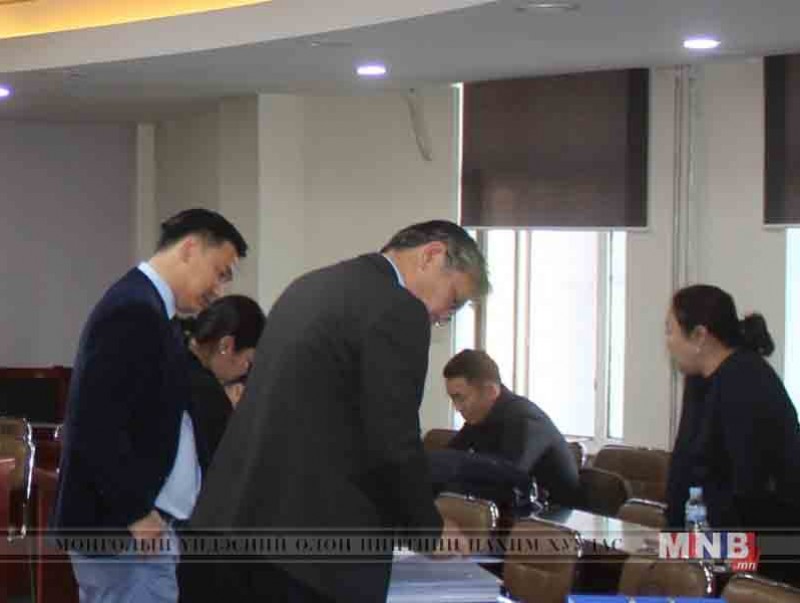 Төсөвт өртгийг хэтрүүлсэн байж болзошгүй тендерүүдийг шалгаж байна