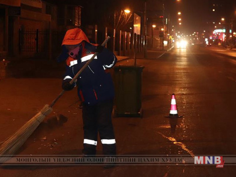 Зам талбайн цэвэрлэгээ үйлчилгээг 05:00 цагаас эхлэн гүйцэтгэж байна