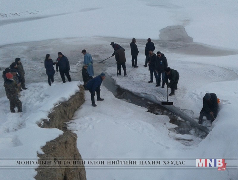 Малчин өрхүүдийг нүүлгэн шилжүүлэх ажлыг зохион байгуулж байна