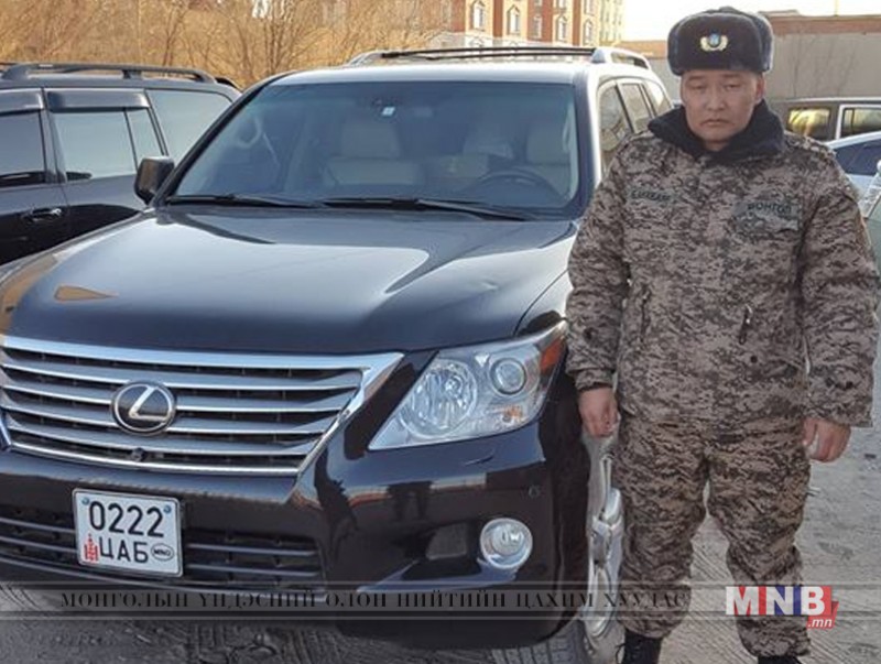 Холын замд салхи татуулан давхих хамгийн сайхан