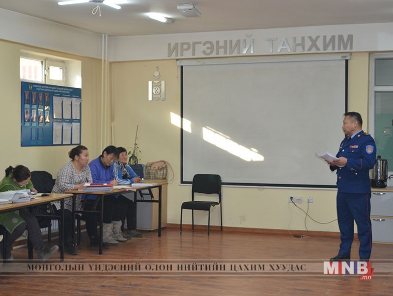Гэр хорооллын айл өрхүүдэд галын аюулаас урьдчилан сэргийлэх ажлыг эрчимжүүллээ