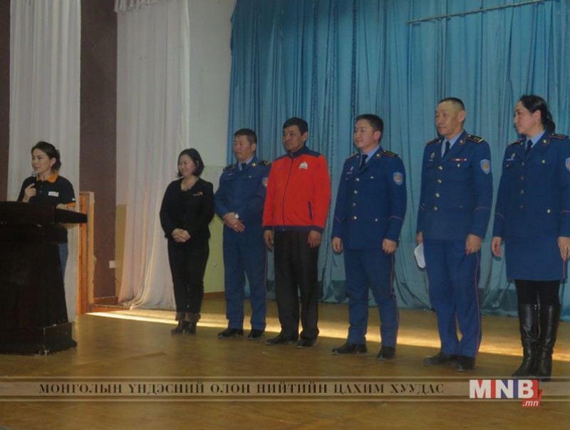 Төслийн хүрээнд 100 гаруй сургагч багш бэлтгэгдлээ