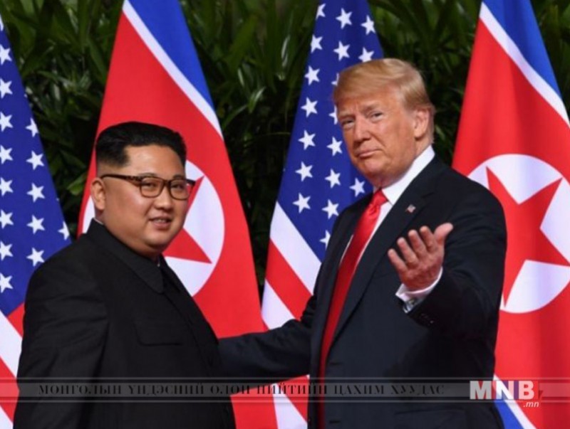 Дональд Трамп, Ким Жон Ун нар Азид уулзана