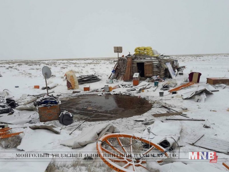 Завхан голын ус тэлсний улмаас малчид өвөлжөө бууцандаа суурьшиж чадахгүй болжээ