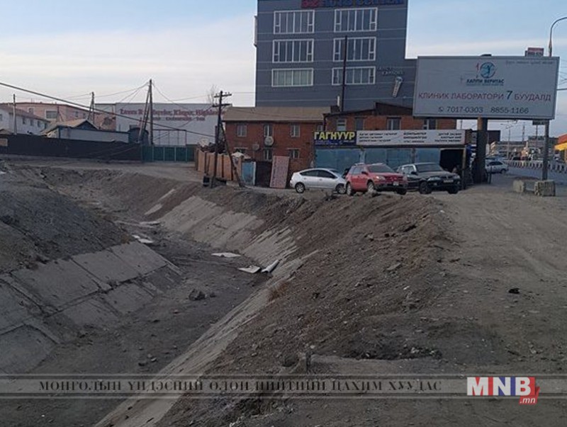 32-ын тойргийн даланд дахиж зөвшөөрөлгүй машин засварын газар ажиллагаагүй