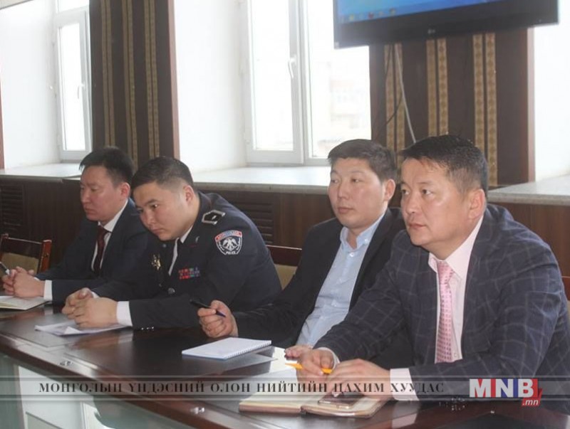 Дүүргийн удирдах ажилтнуудын ээлжит шуурхай зөвлөгөөн боллоо
